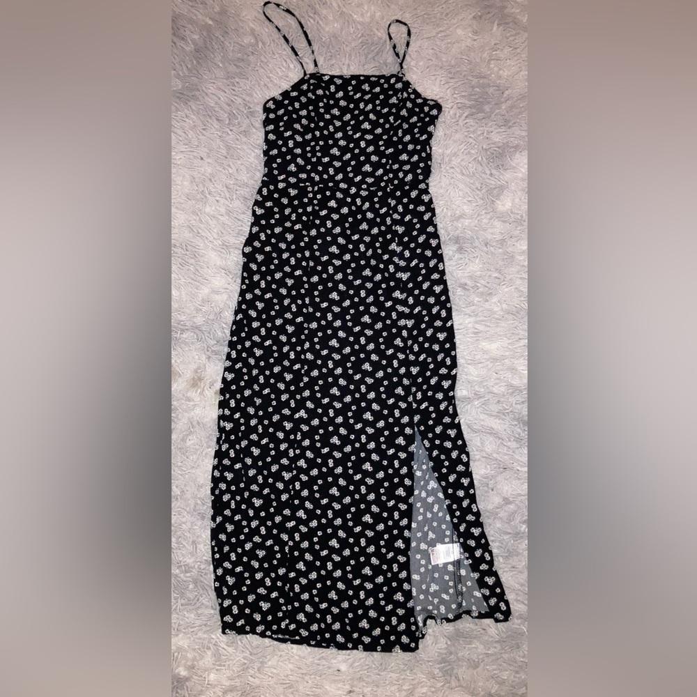 LISTING WILL BE REMOVED 5/7 Black and White Floral Dress